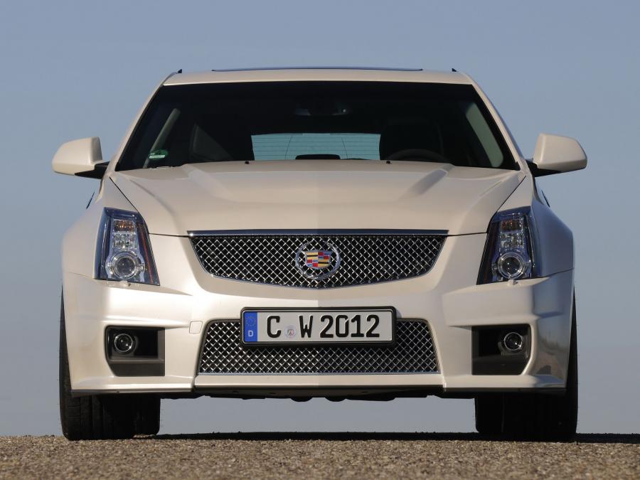 Cadillac CTS-V Sport Wagon 2010 года  (EU) (фото 12 из 21)